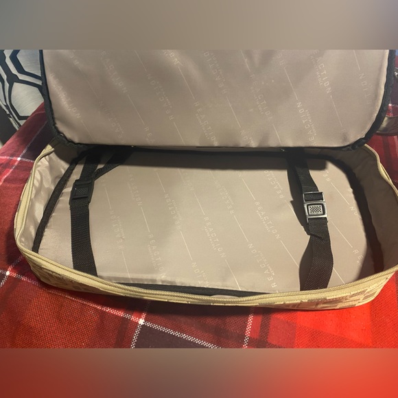 Kenneth Cole hand luggage - Picture 2 of 9